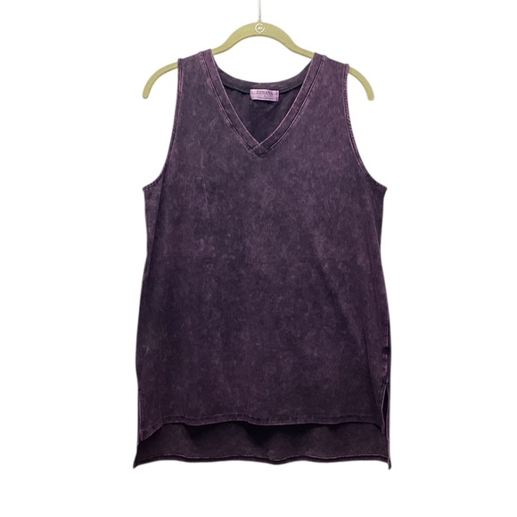 Zenana Outfitters Tops - Zenana purple mineral wash relaxed fit v-neck tank. Size Large